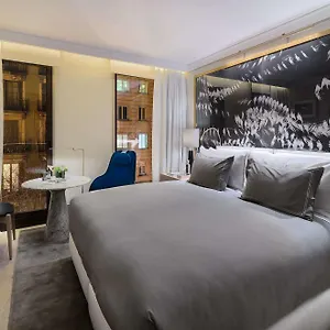 Hotel The One